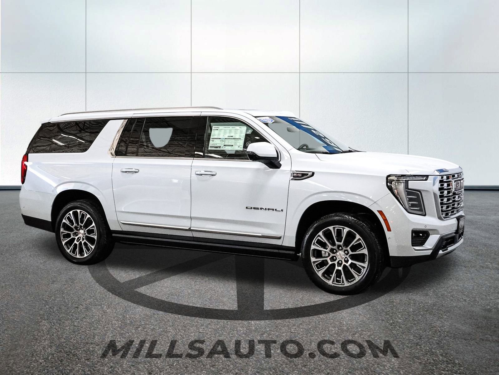 New 2026 GMC Yukon XL Denali w/ Denali Reserve Package image 10
