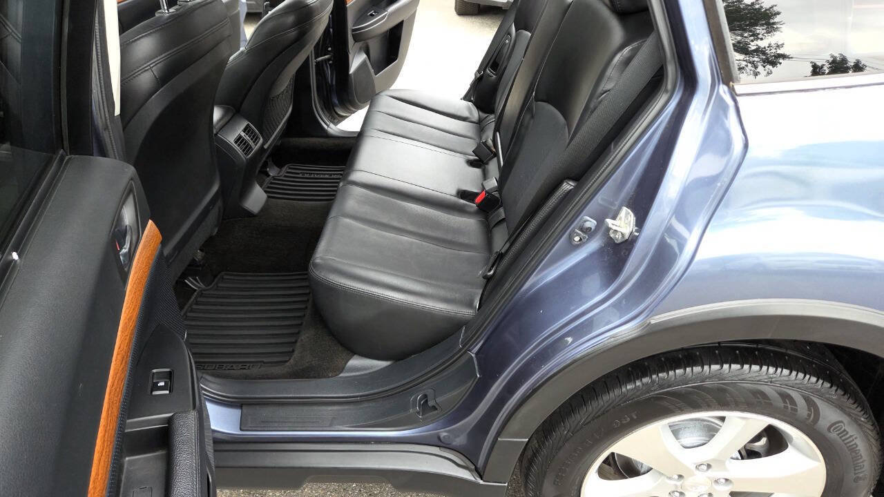 Used 2013 Subaru Outback 2.5i Limited w/ Moonroof Pkg AWD/4WD image 30