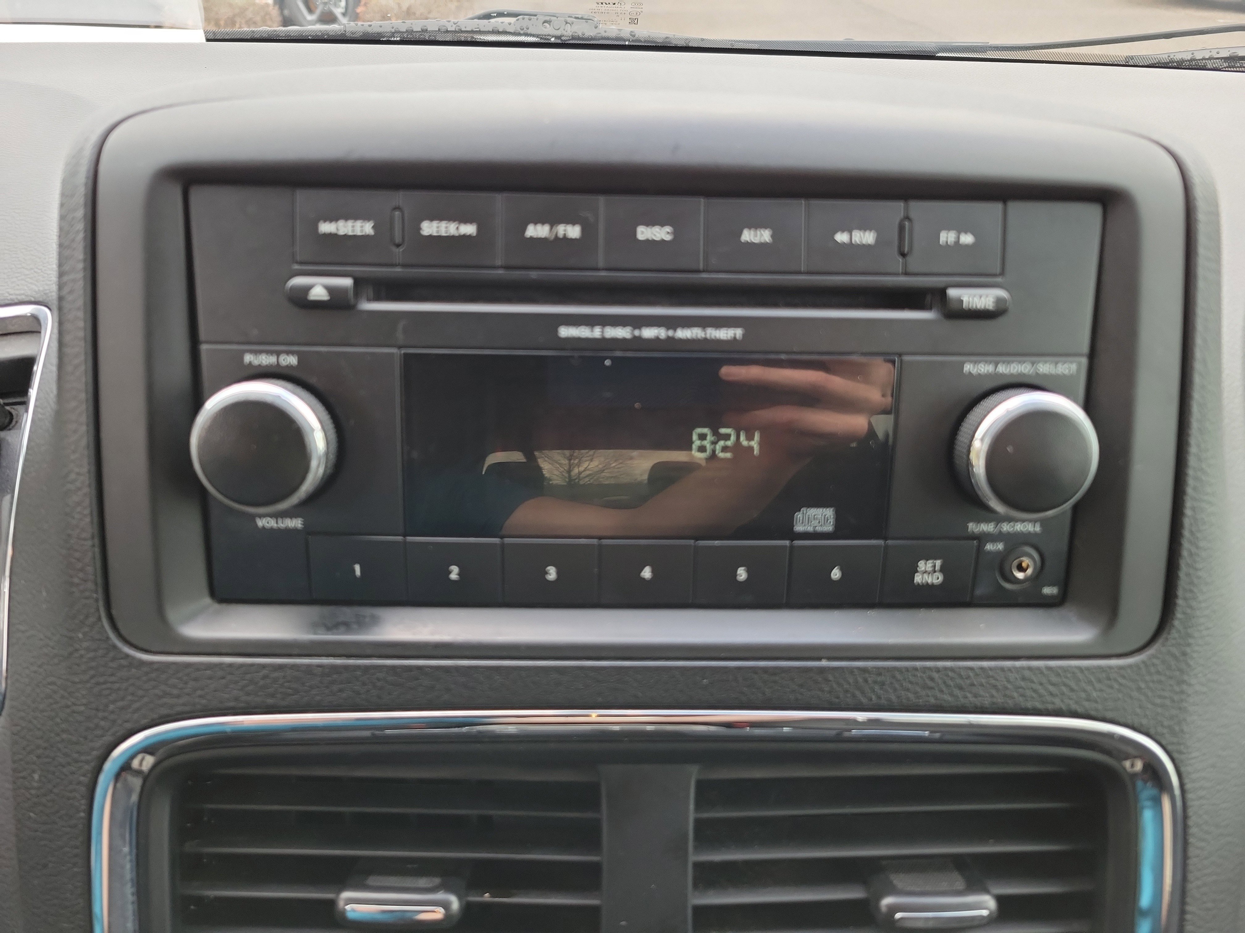 Used 2013 Dodge Grand Caravan SE image 10