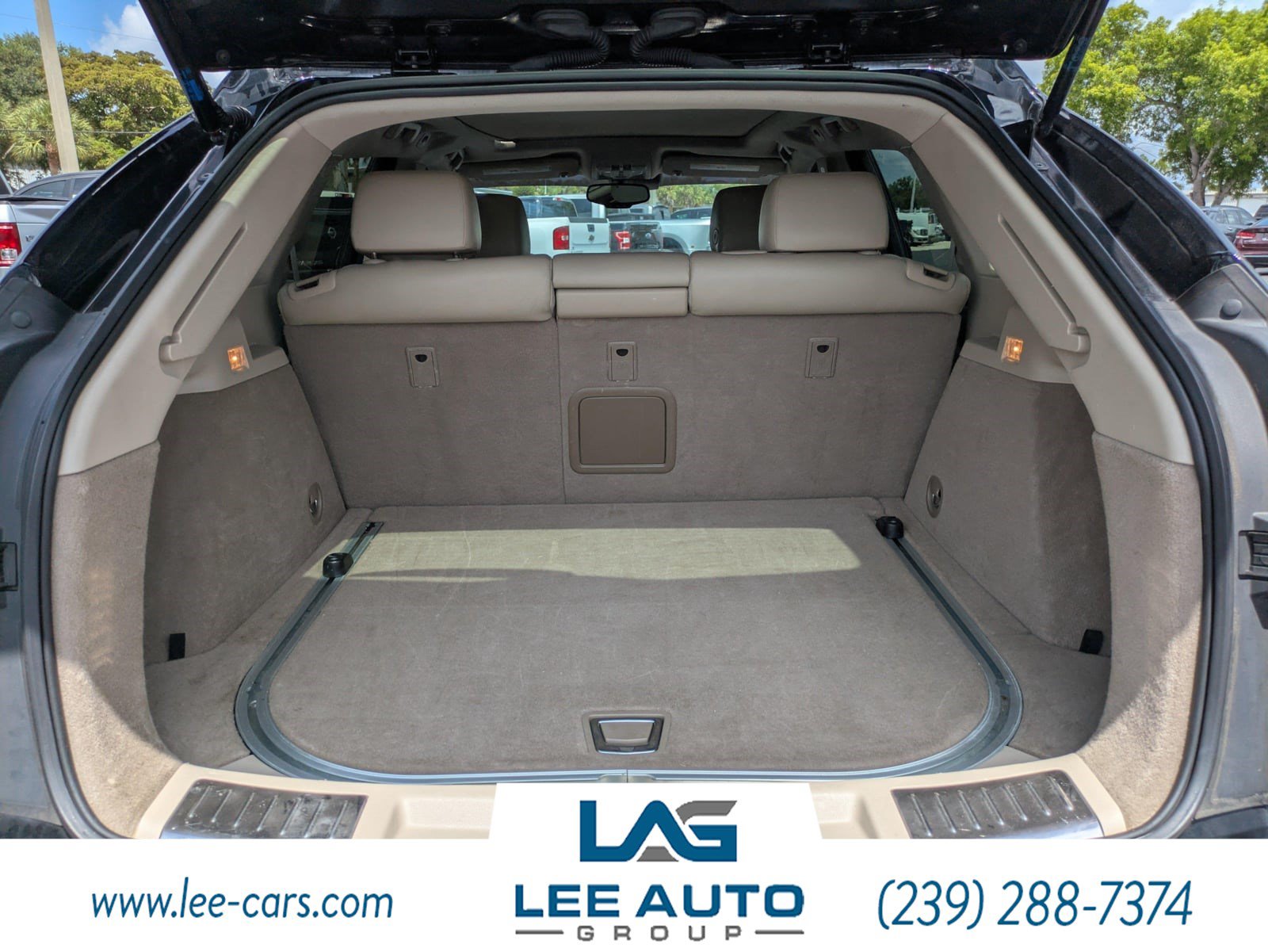 Used 2015 Cadillac SRX Luxury w/ Driver Awareness Package FWD image 10