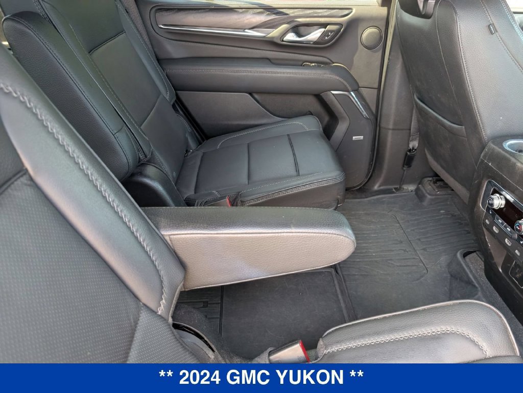 Used 2024 GMC Yukon Denali w/ Advanced Technology Package AWD/4WD image 42