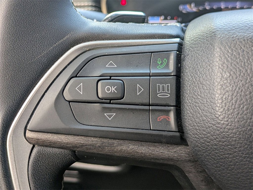 Used 2024 Jeep Grand Cherokee Limited image 14