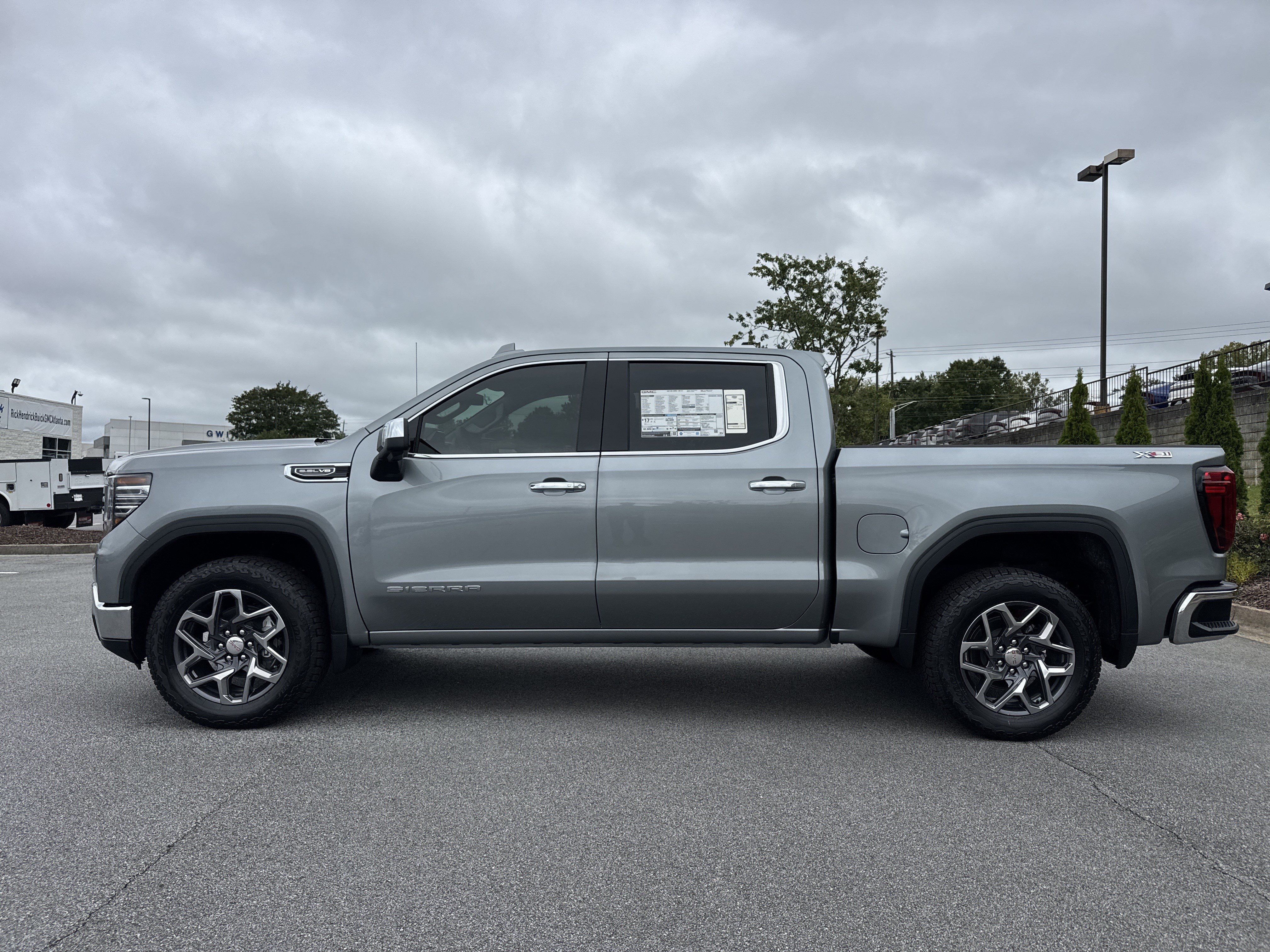 New 2026 GMC Sierra 1500 SLT AWD/4WD image 7