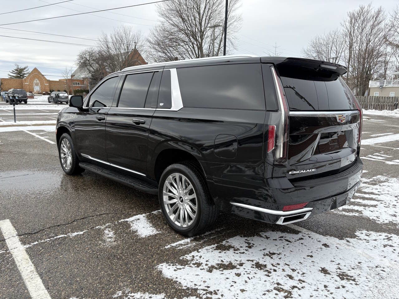 Used 2021 Cadillac Escalade ESV Premium Luxury image 21