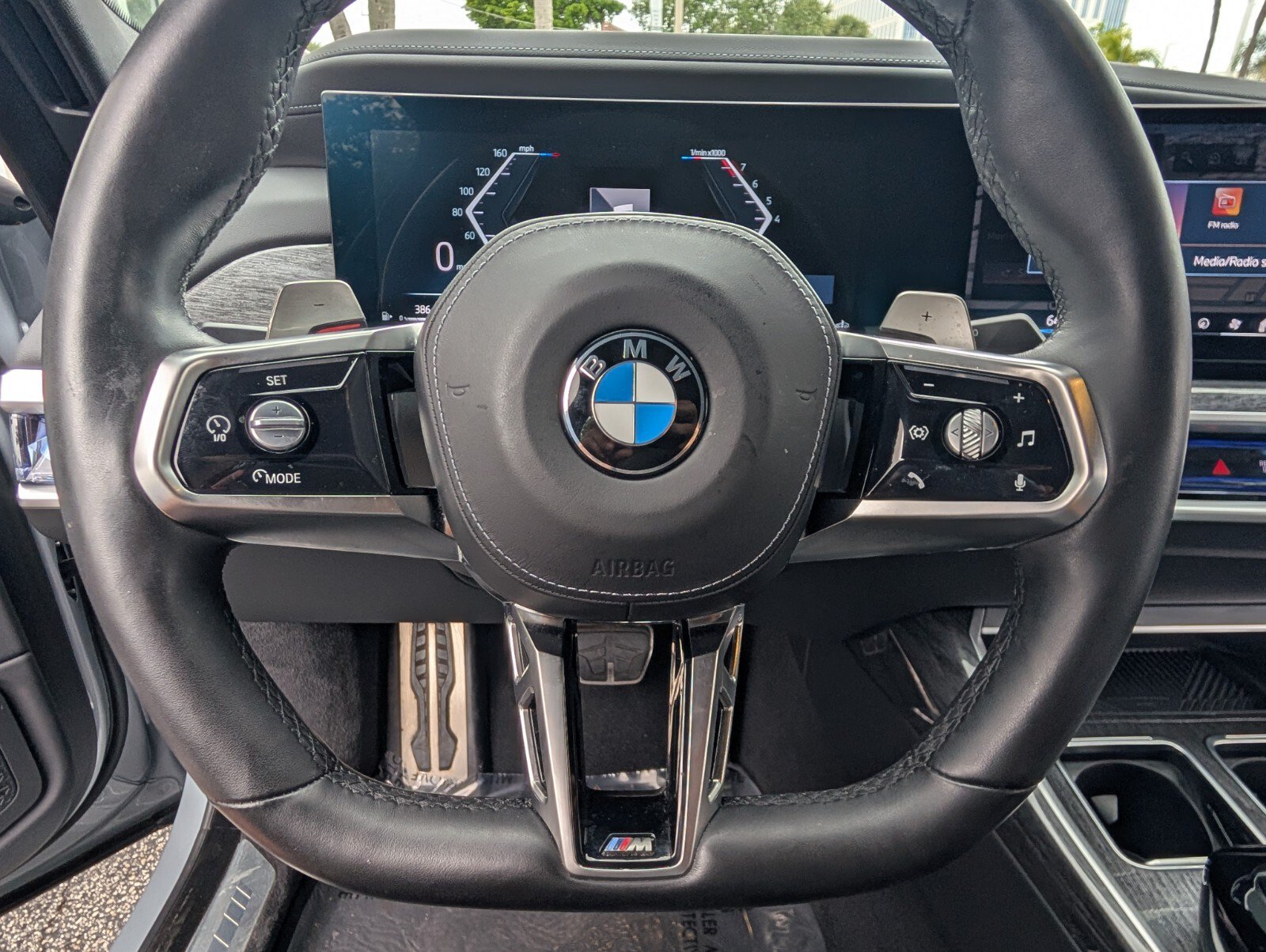 Used 2023 BMW 740i RWD image 33
