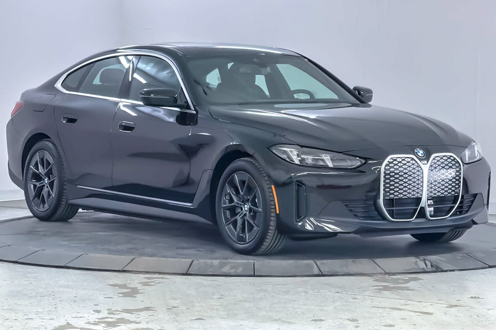 New 2026 BMW i4 eDrive40 w/ Premium Package RWD image 9