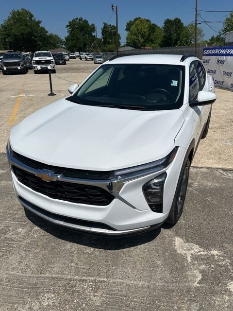 Used 2025 Chevrolet Trax LT w/ LT Convenience Package image 30