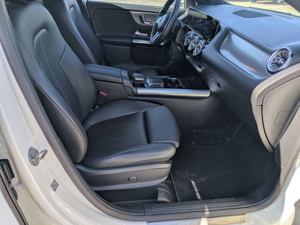 Used 2021 Mercedes-Benz GLA 250 w/ Premium Package image 34