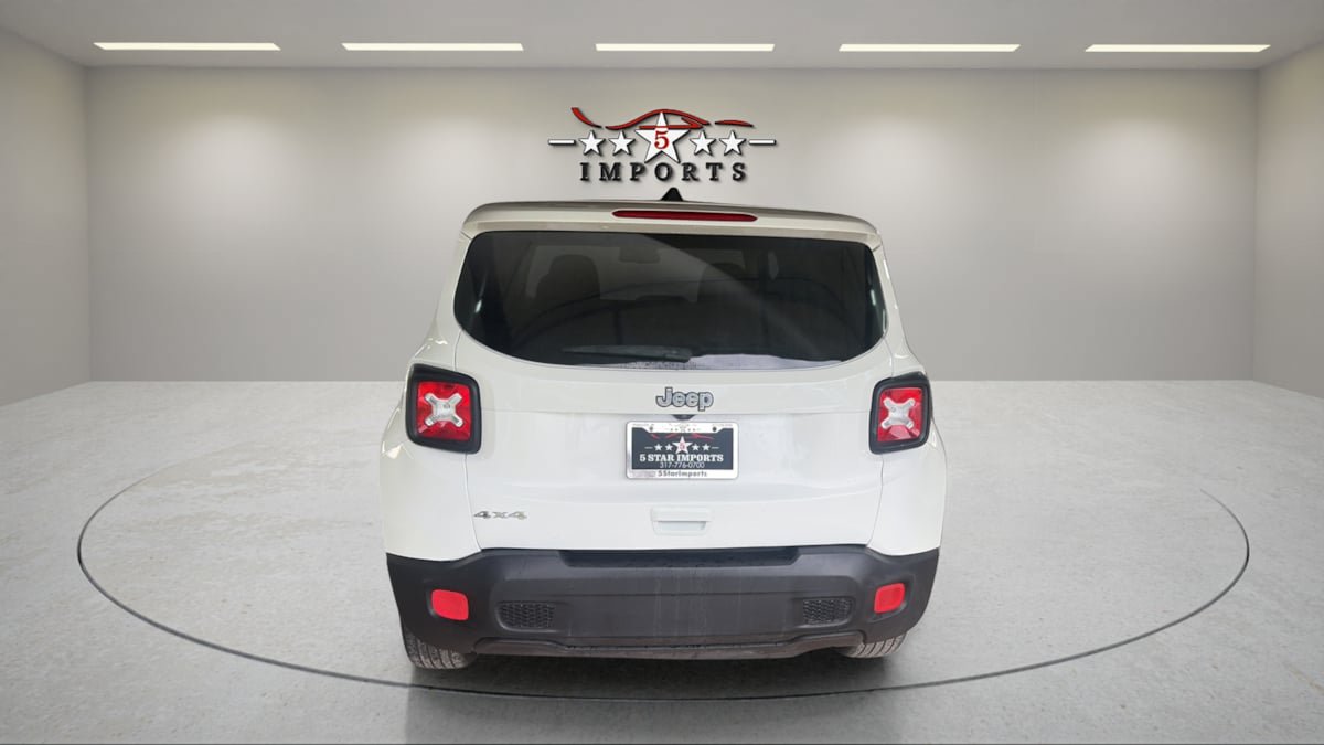 Used 2023 Jeep Renegade Latitude AWD/4WD image 4