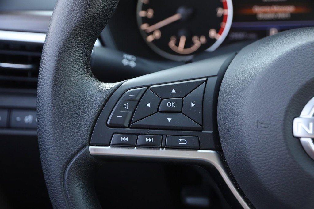 Used 2023 Nissan Altima 2.5 SV FWD image 11