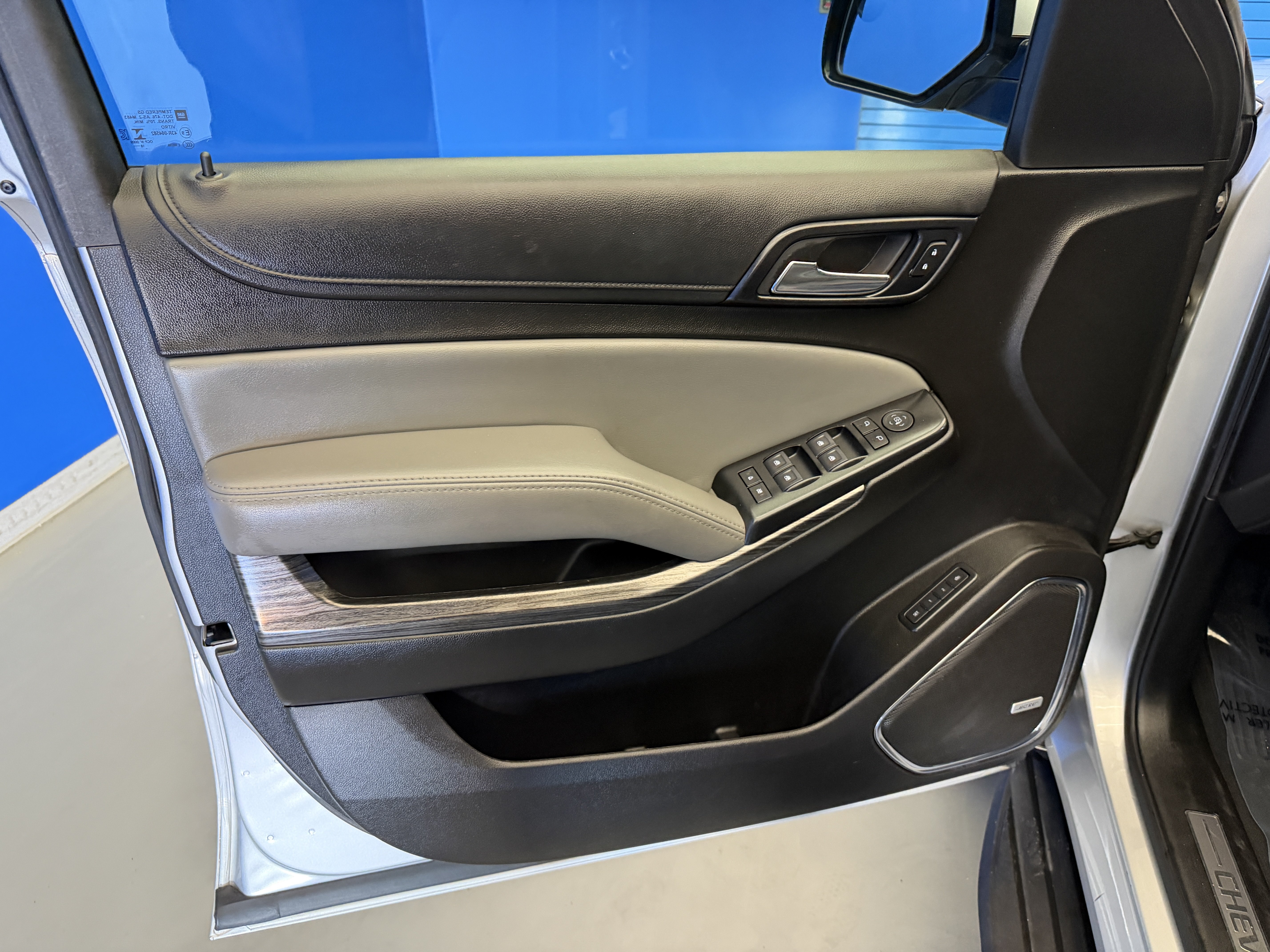 Used 2019 Chevrolet Suburban LT AWD/4WD image 9