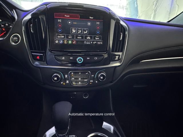 Used 2023 Chevrolet Traverse LT w/ Rear Camera Mirror Package image 18