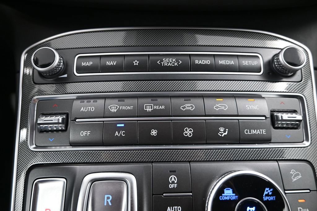 Used 2023 Hyundai Santa Fe Limited w/ Cargo Package AWD/4WD image 22
