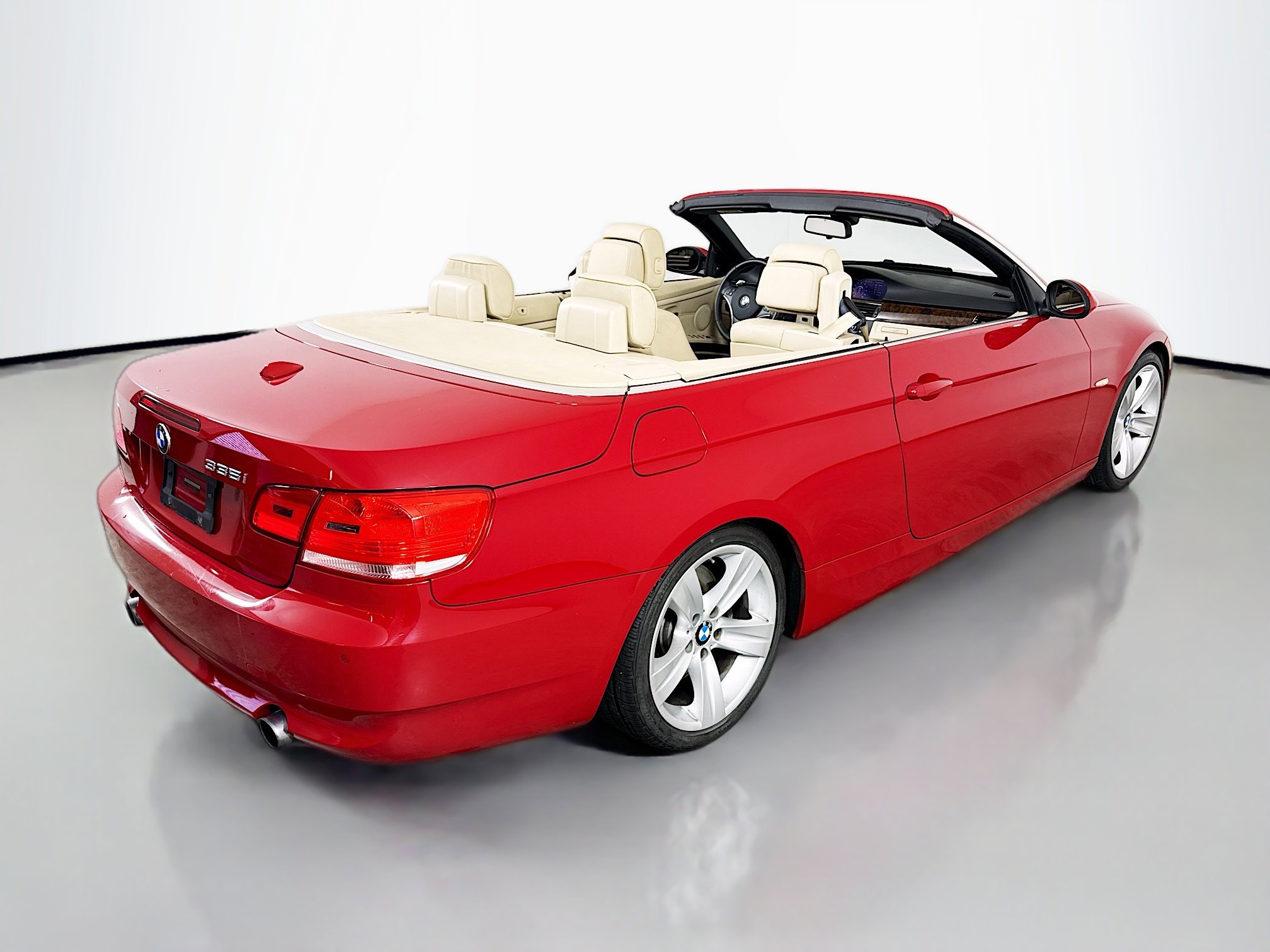 Used 2009 BMW 335i Convertible image 7