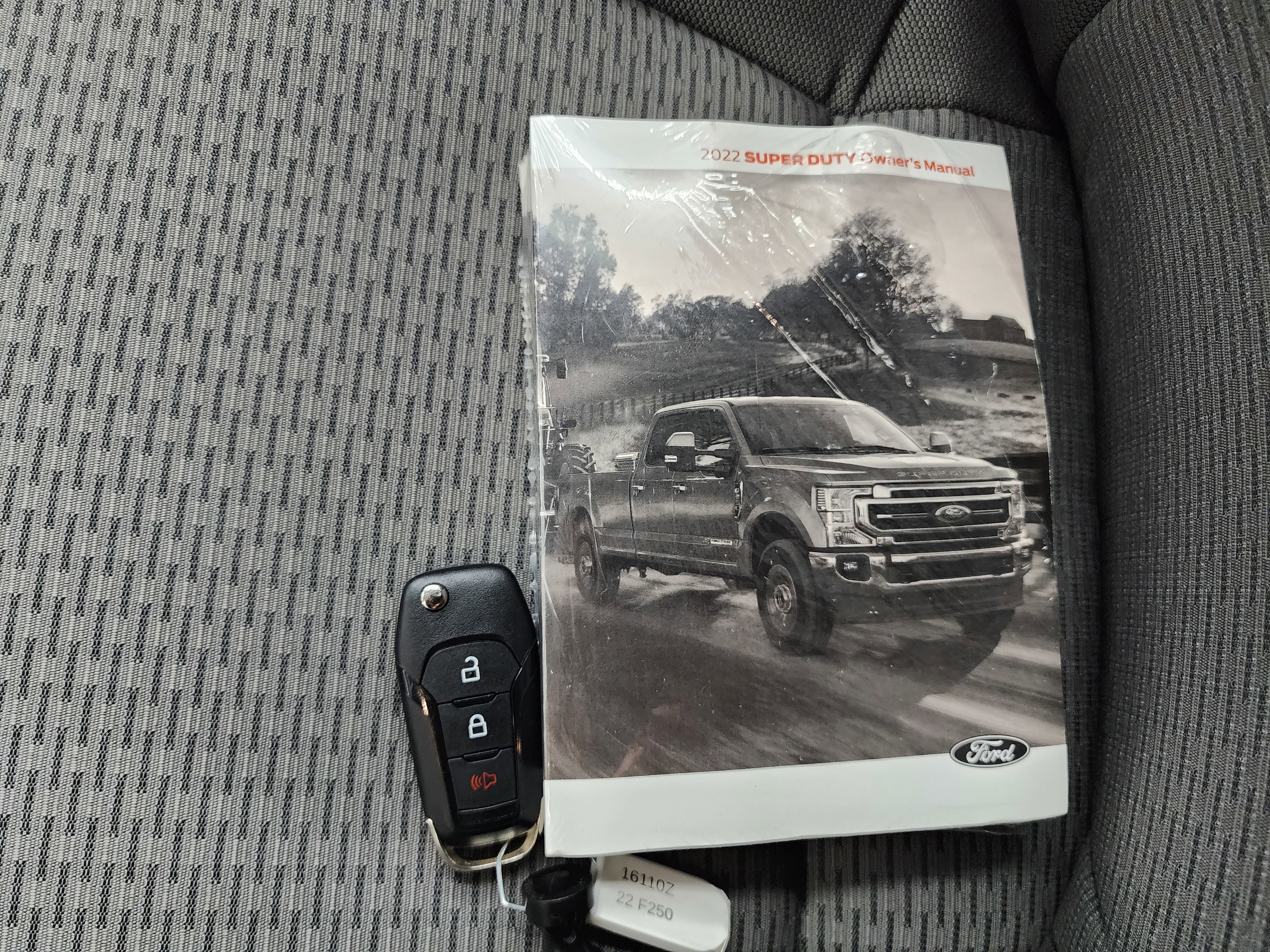 Used 2022 Ford F250 XLT w/ Black Appearance Package AWD/4WD image 59