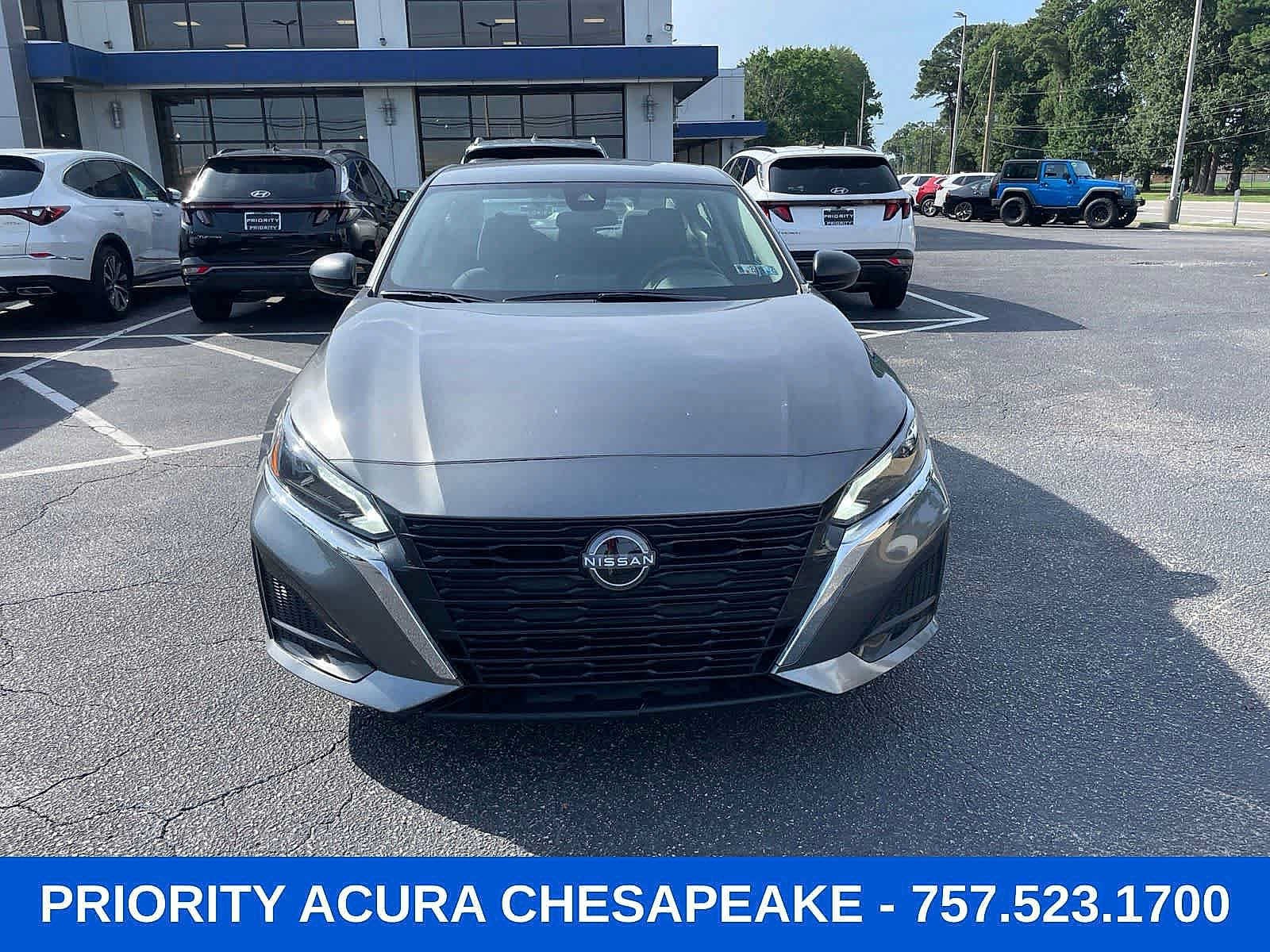 Used 2025 Nissan Altima 2.5 SV FWD image 7