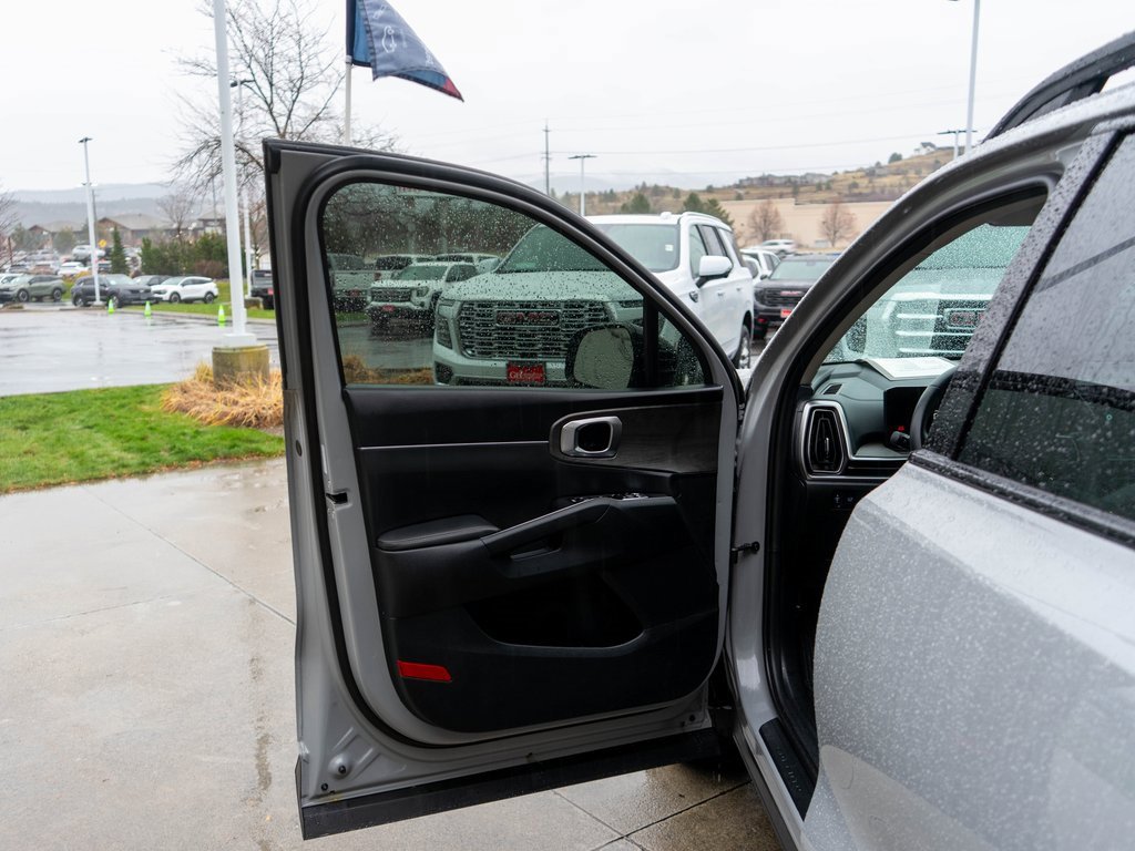 Certified 2025 Kia Sorento X-Line EX image 17