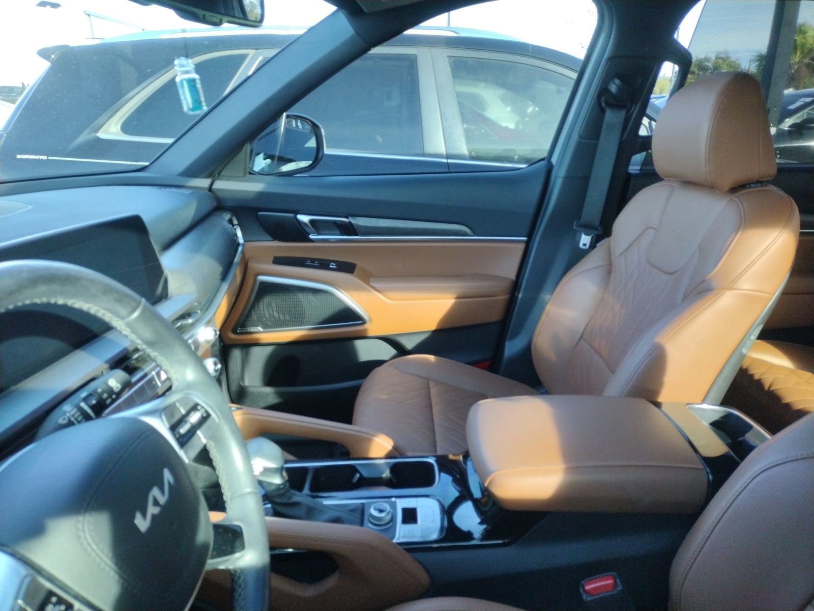 Used 2023 Kia Telluride EX X-Line image 4