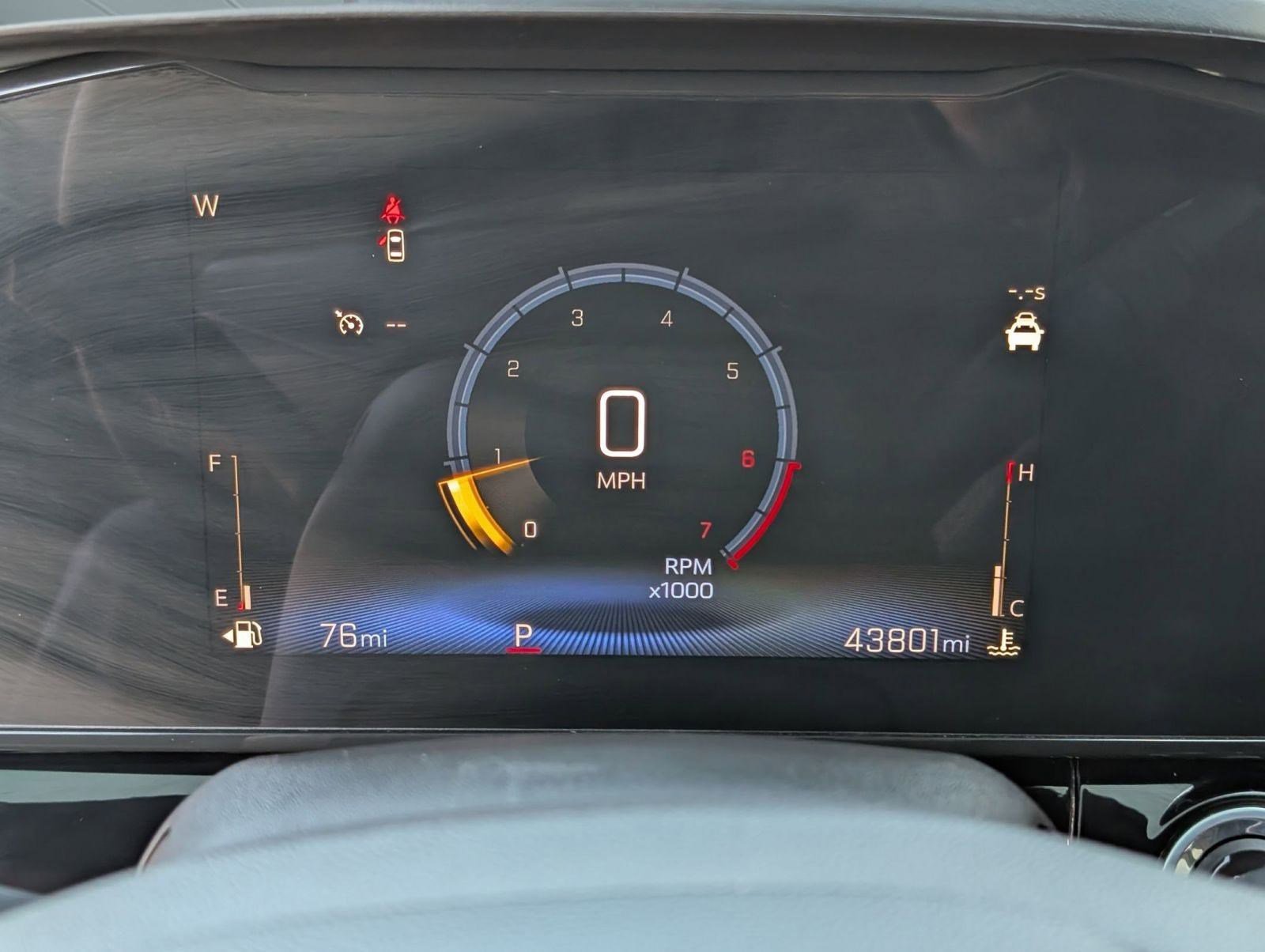 Used 2024 Chevrolet Trax RS w/ Sunroof Package image 21