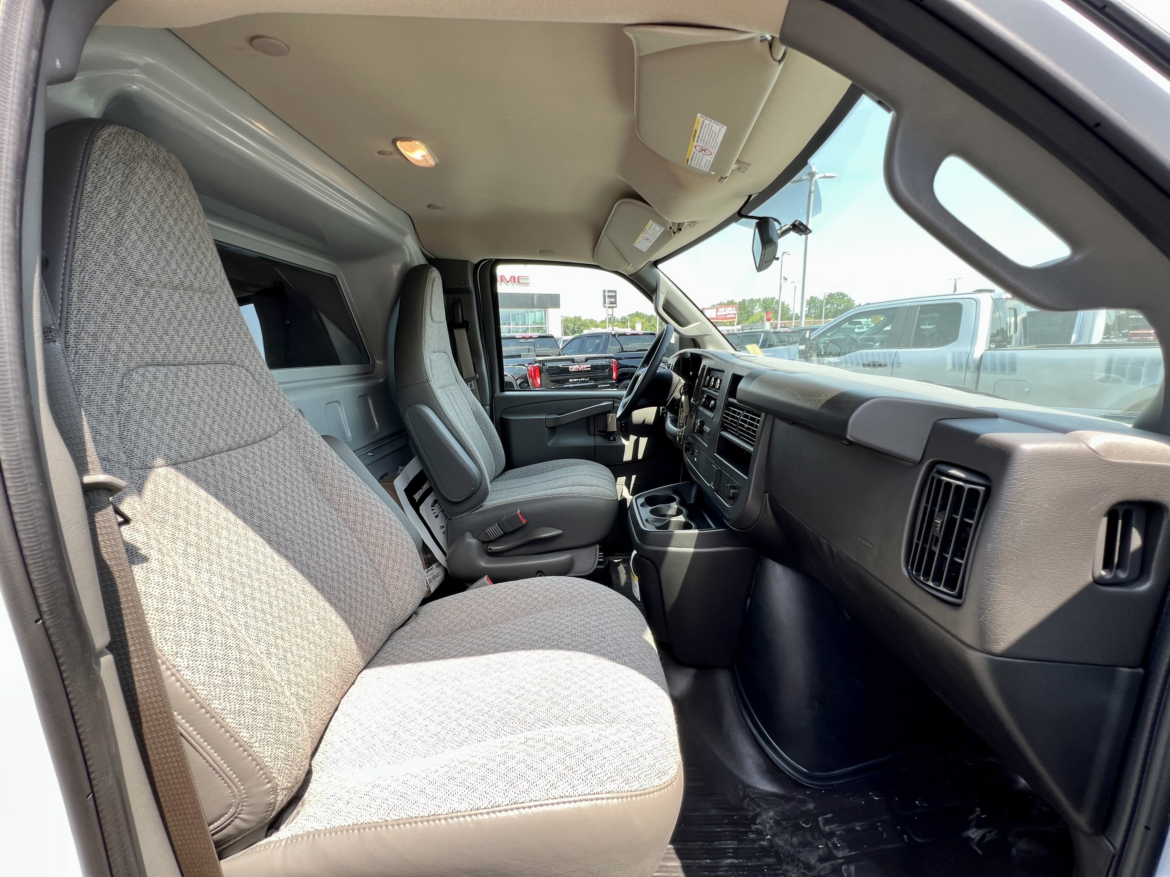 New 2026 GMC Savana 2500 w/ Driver Convenience Package RWD image 23
