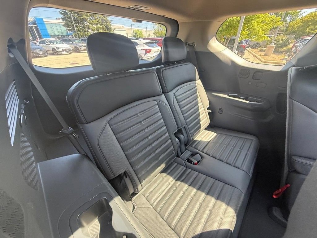 Used 2024 Kia EV9 Land AWD/4WD image 12