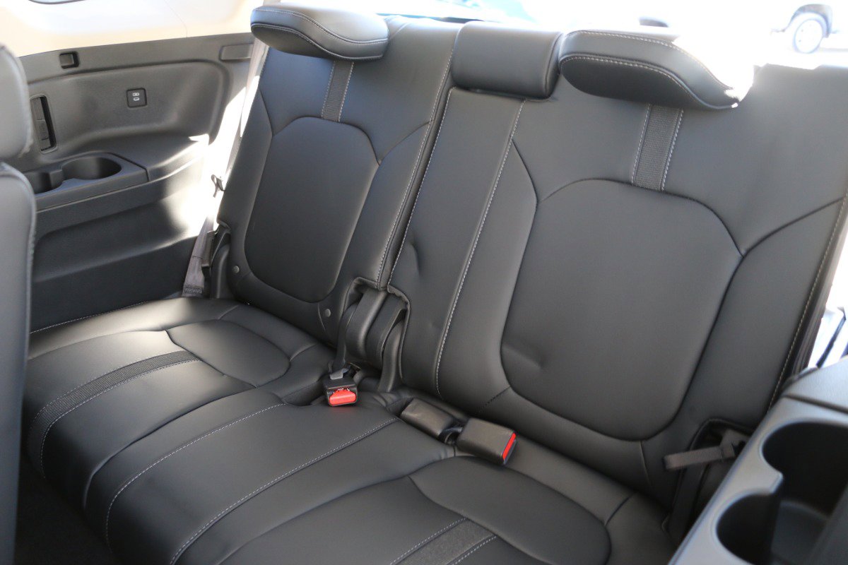 Used 2025 Honda Pilot EX-L image 33