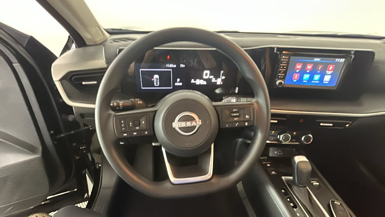Used 2025 Nissan Kicks S AWD/4WD image 18