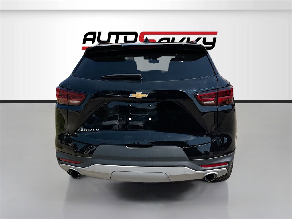 Used 2025 Chevrolet Blazer LT image 6