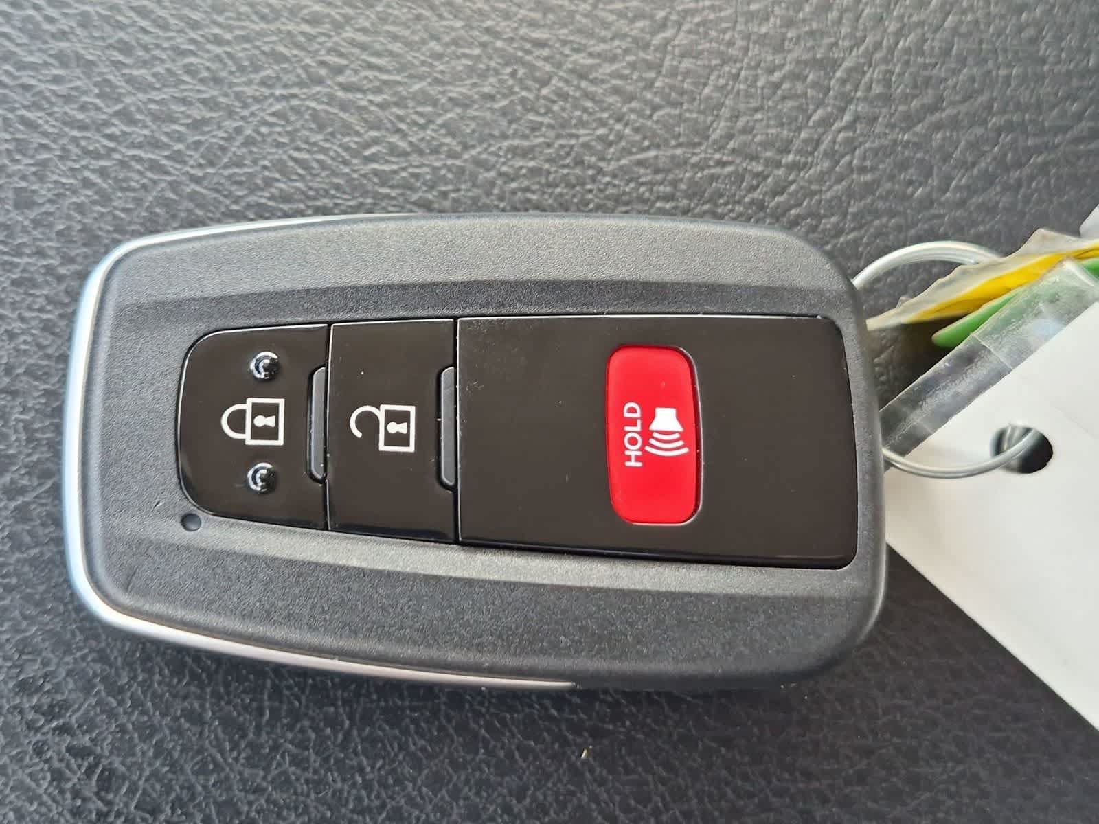Used 2022 Toyota 4Runner SR5 AWD/4WD image 33