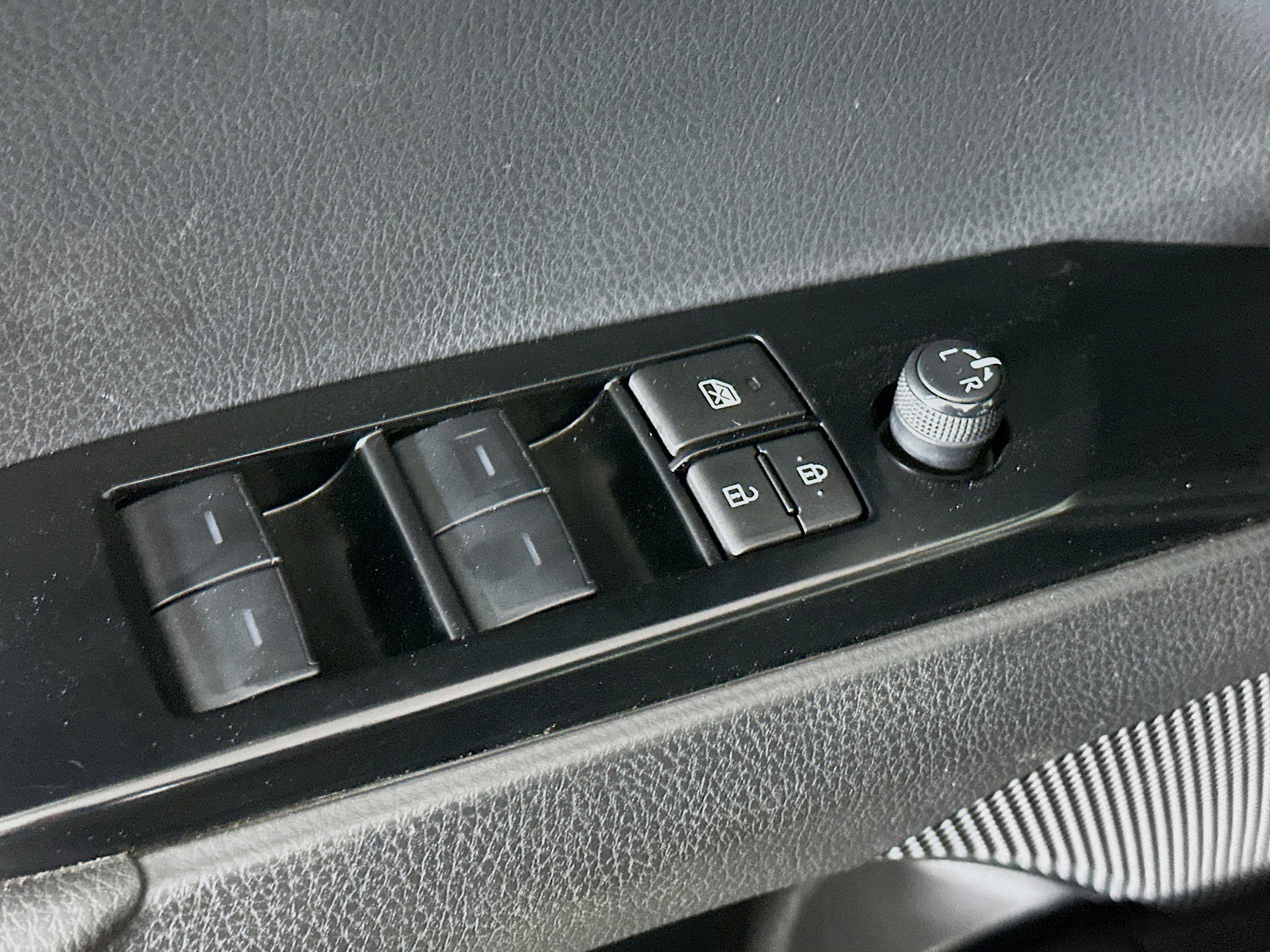 Used 2025 Toyota Camry LE image 15