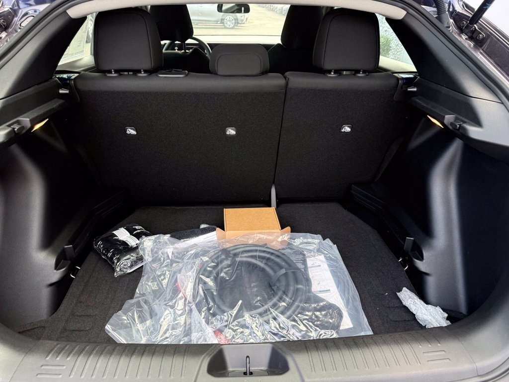 New 2026 Nissan Leaf FWD image 8
