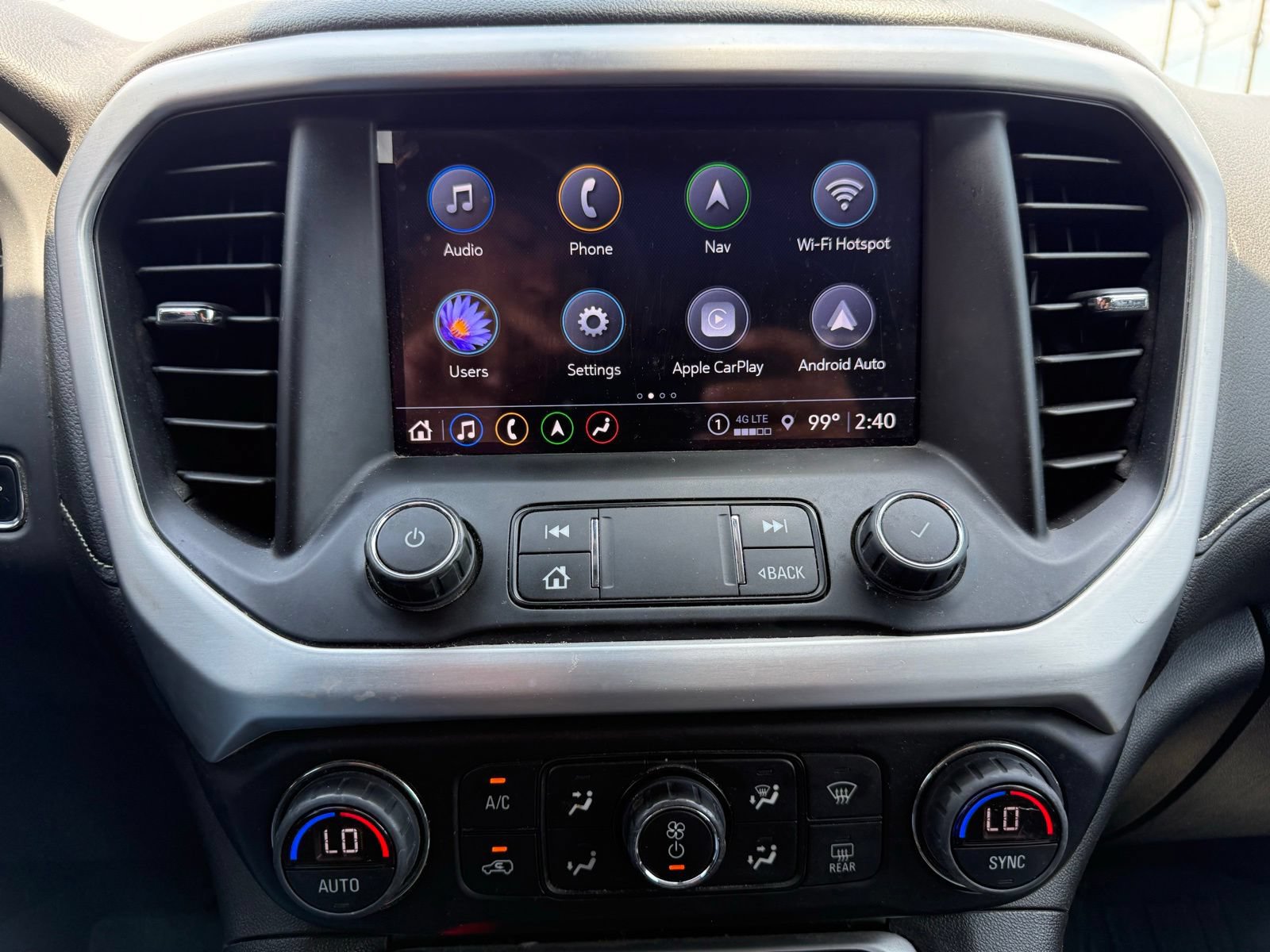 Used 2023 GMC Acadia SLE w/ Driver Convenience Package FWD image 7
