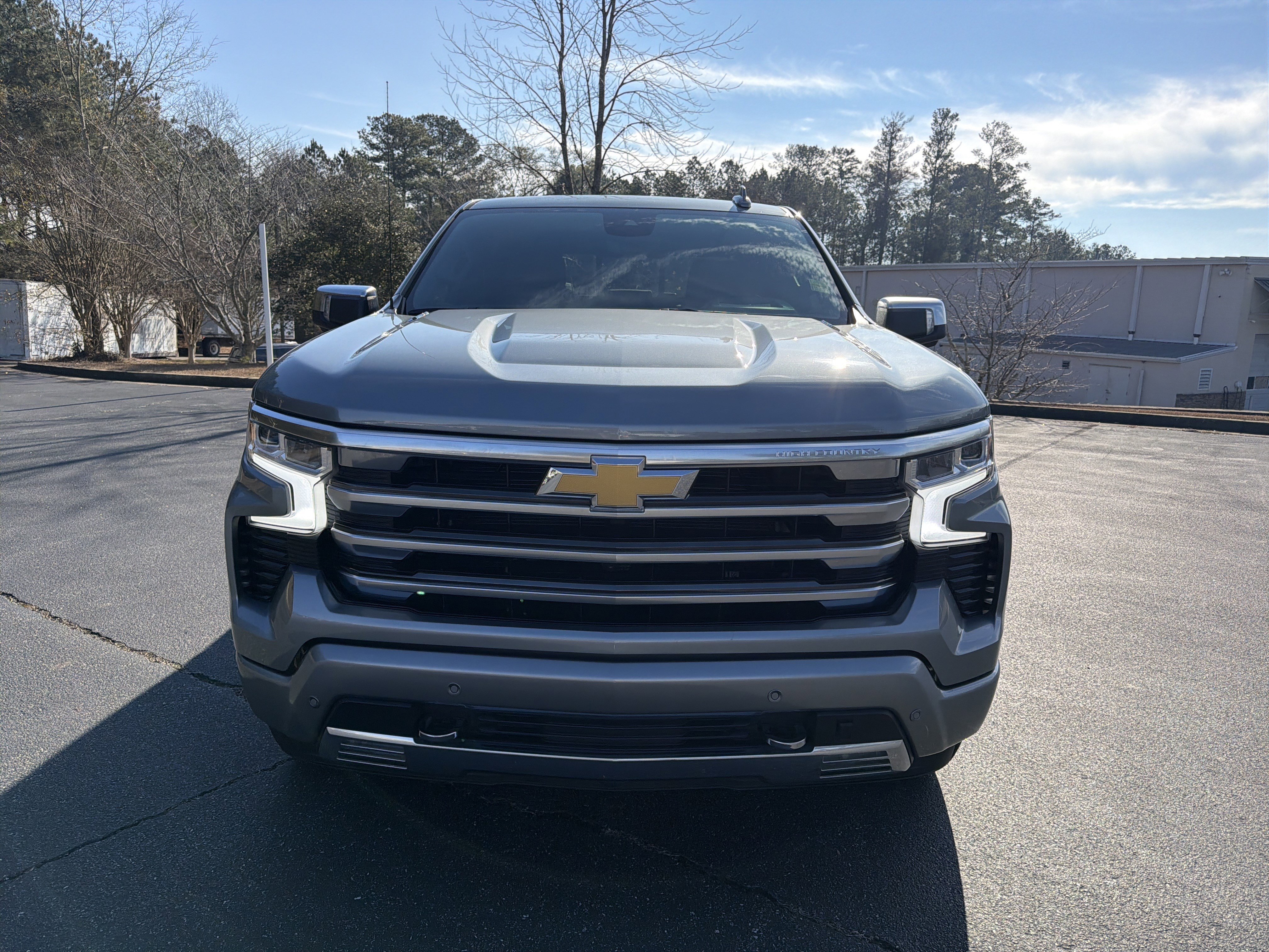 Used 2024 Chevrolet Silverado 1500 High Country w/ Technology Package image 2