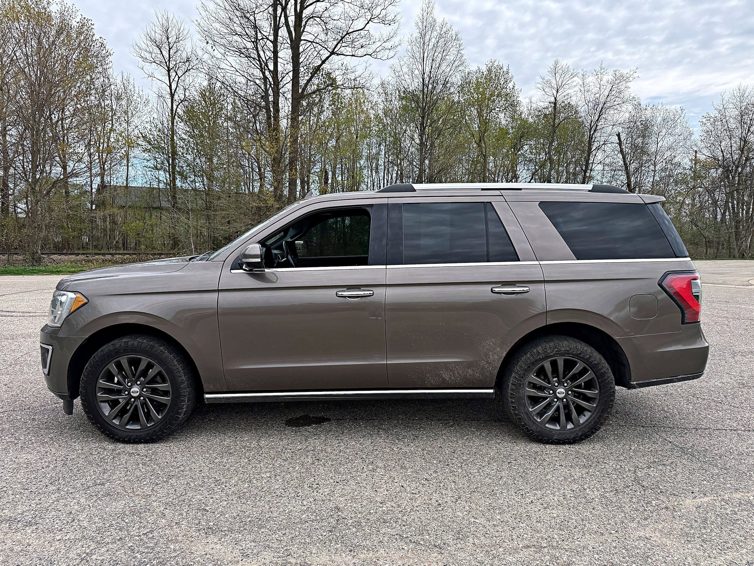 Used 2019 Ford Expedition Limited AWD/4WD image 6
