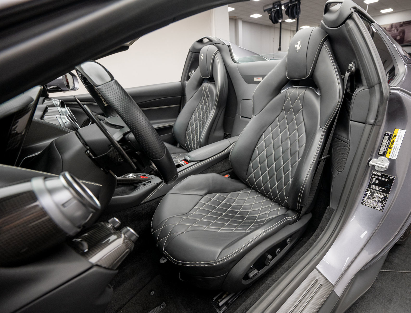Used 2022 Ferrari 812 GTS RWD image 21