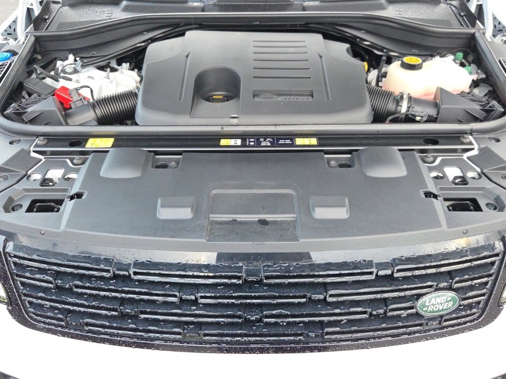 New 2025 Land Rover Range Rover Sport SE image 29