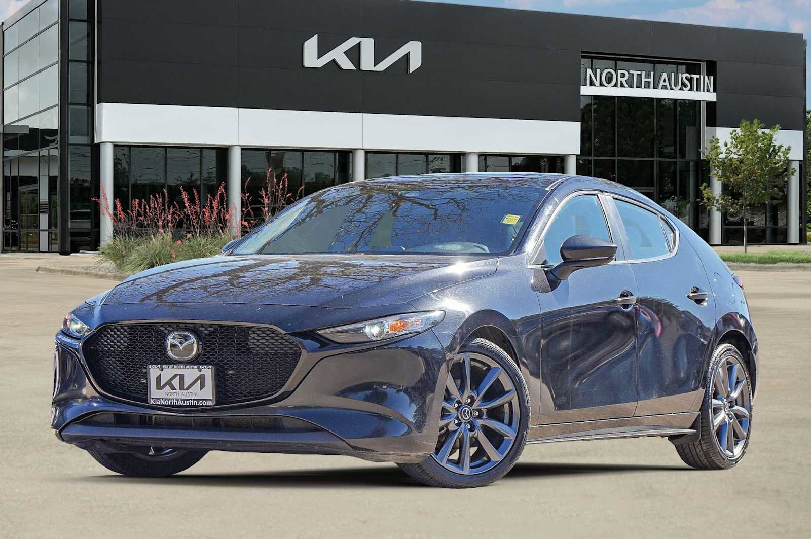 Used 2021 MAZDA MAZDA3 s image 1