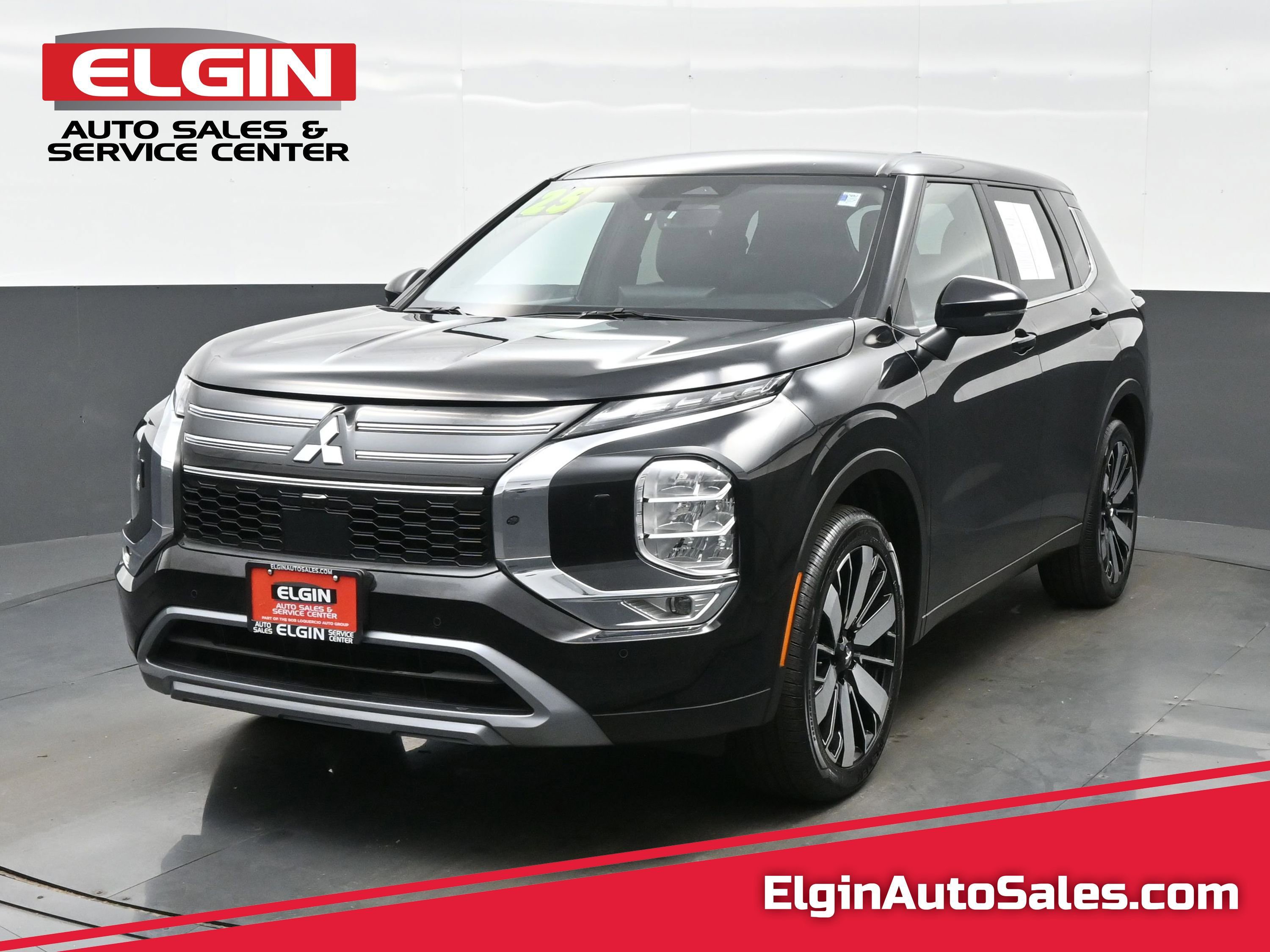 Used 2025 Mitsubishi Outlander SE AWD/4WD image 1
