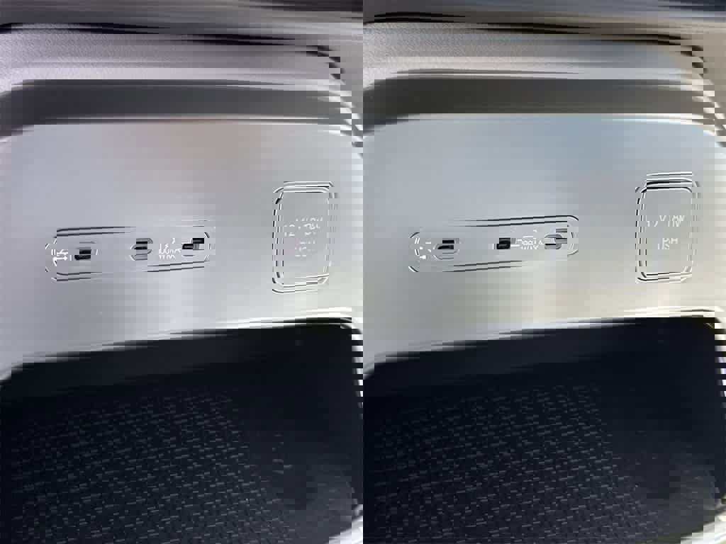 New 2026 Hyundai Ioniq 9 Limited image 33