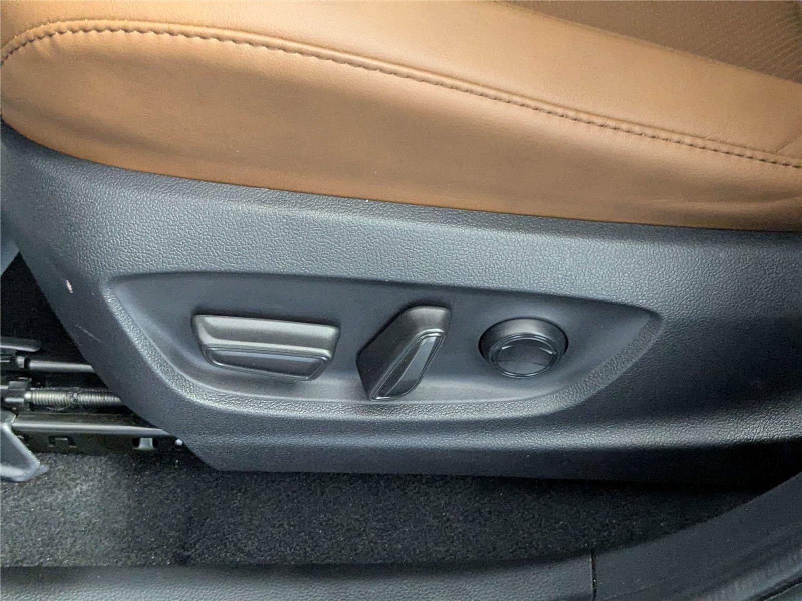 Certified 2025 Toyota Crown Signia w/ Advanced Technology Package AWD/4WD image 15