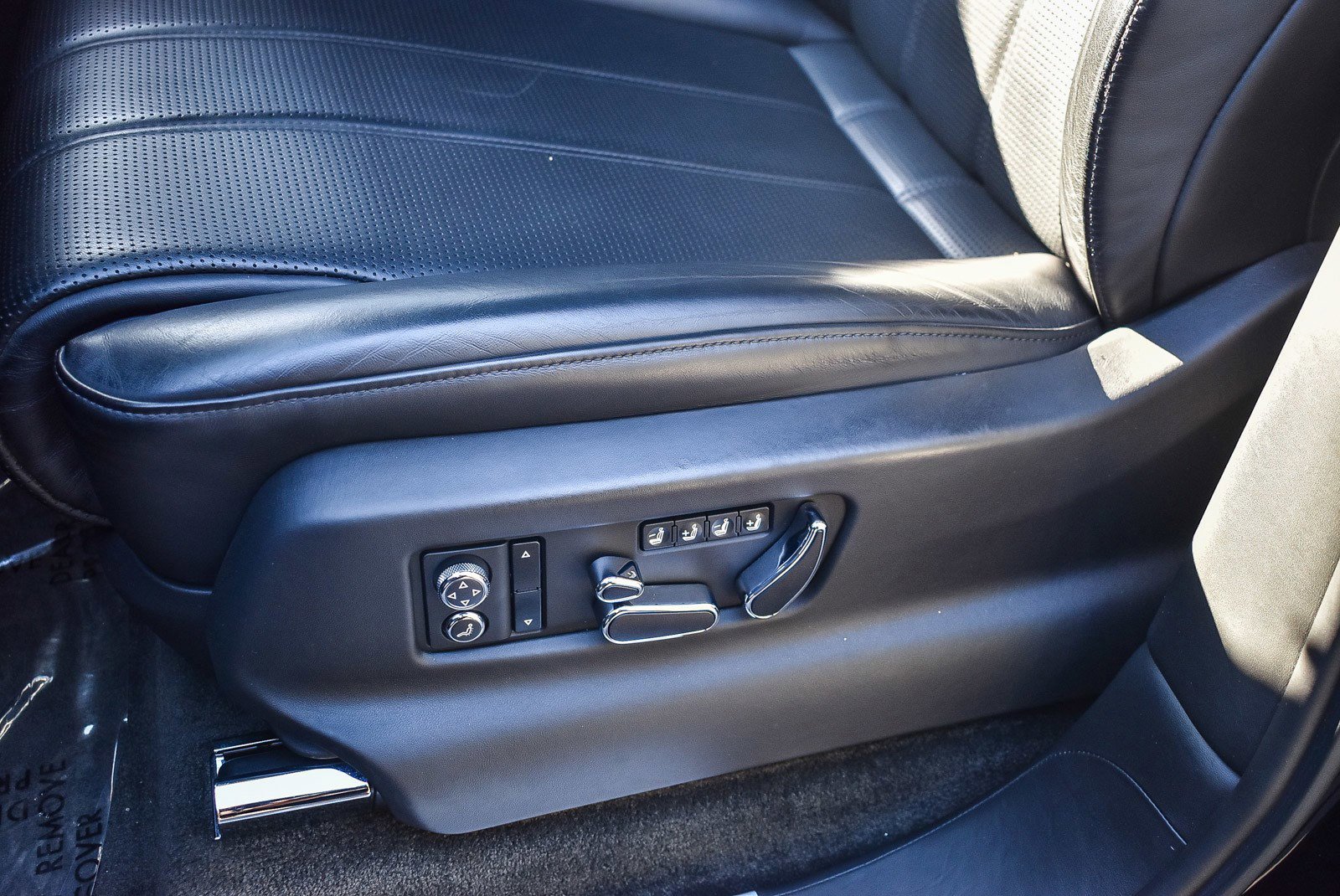 Used 2019 Bentley Bentayga image 21