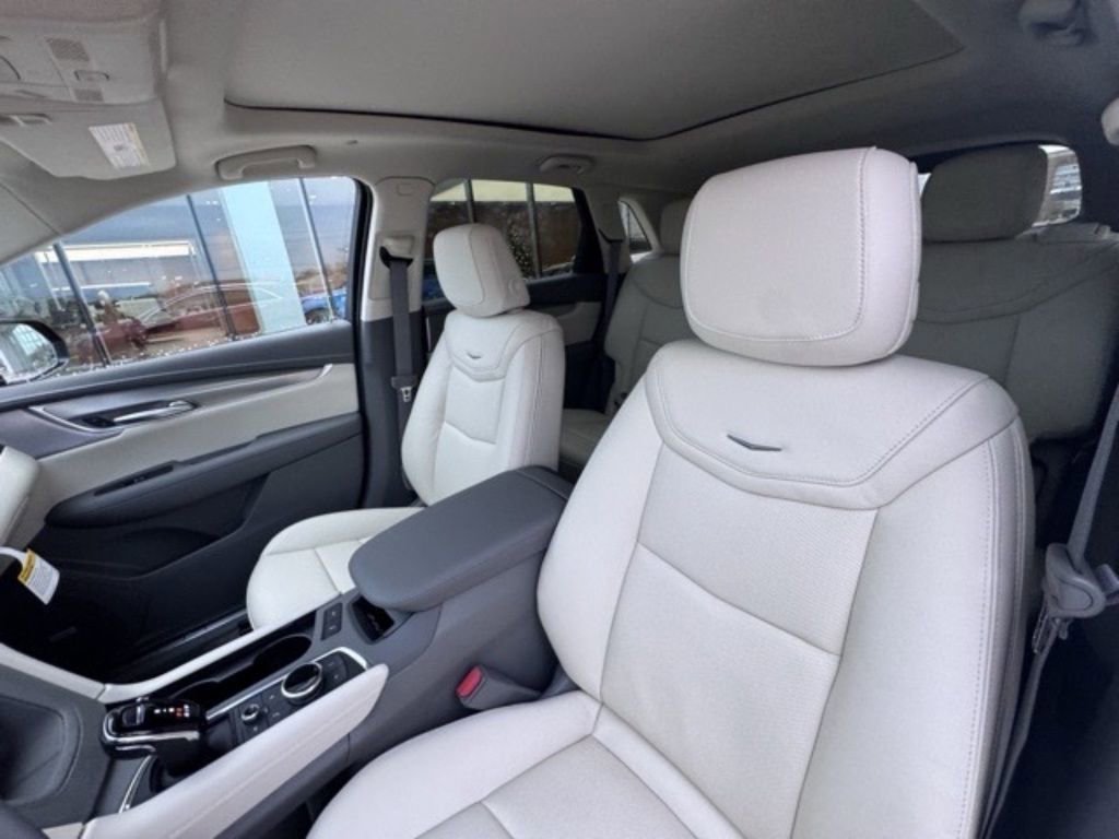 New 2026 Cadillac XT5 Premium Luxury w/ Driver Assist Package image 10