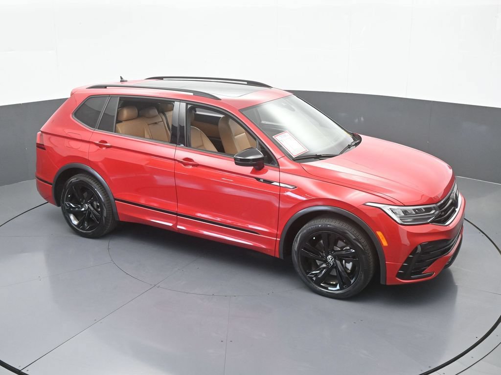 Used 2024 Volkswagen Tiguan SE R-Line FWD image 58