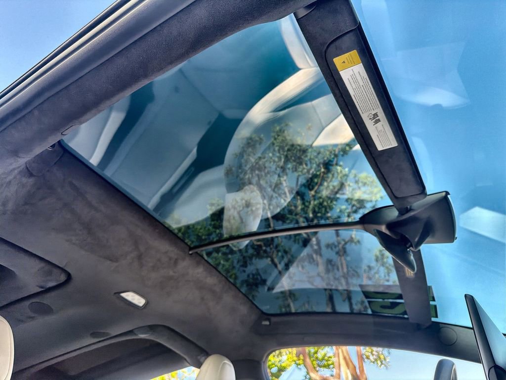 Used 2022 Tesla Model X AWD/4WD image 16