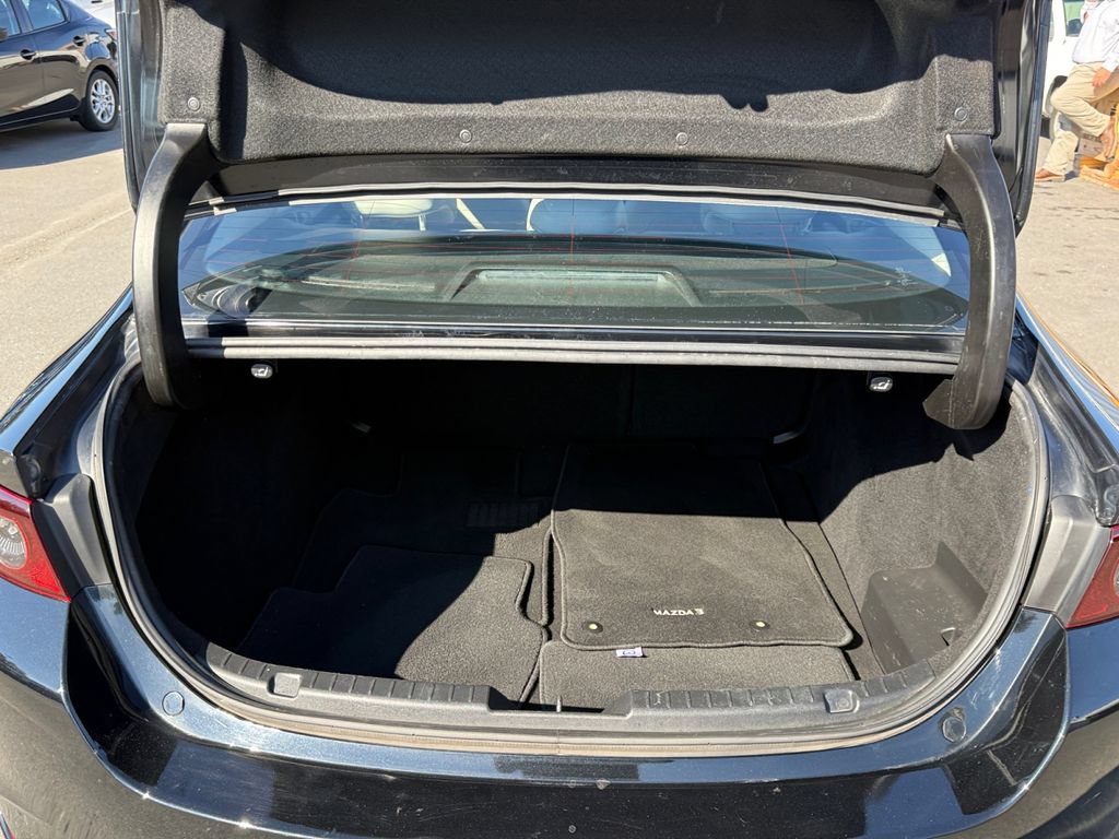 Used 2020 MAZDA MAZDA3 Sedan w/ Preferred Package FWD image 24