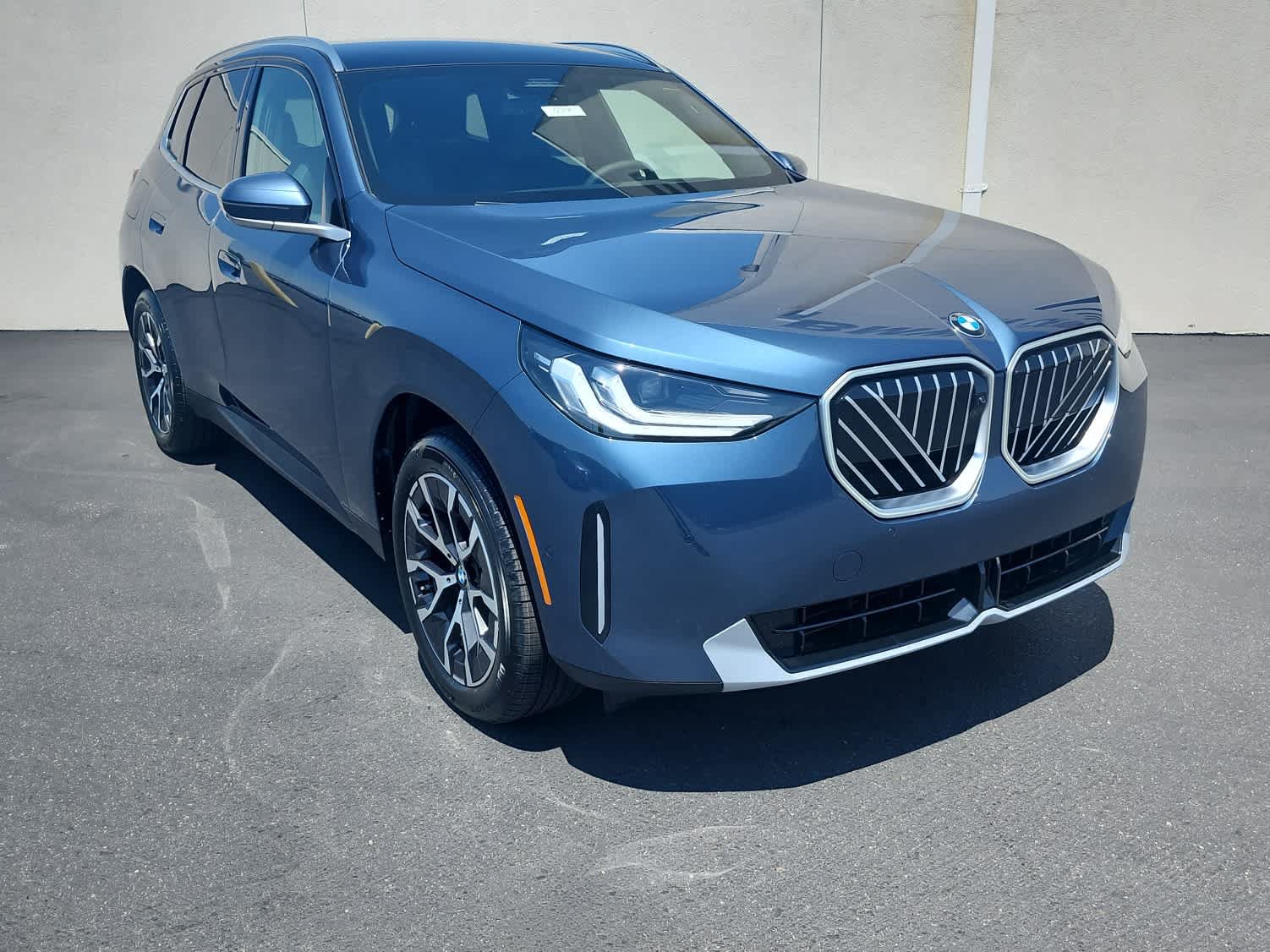 New 2026 BMW X3 xDrive30 w/ Premium Package AWD/4WD image 2