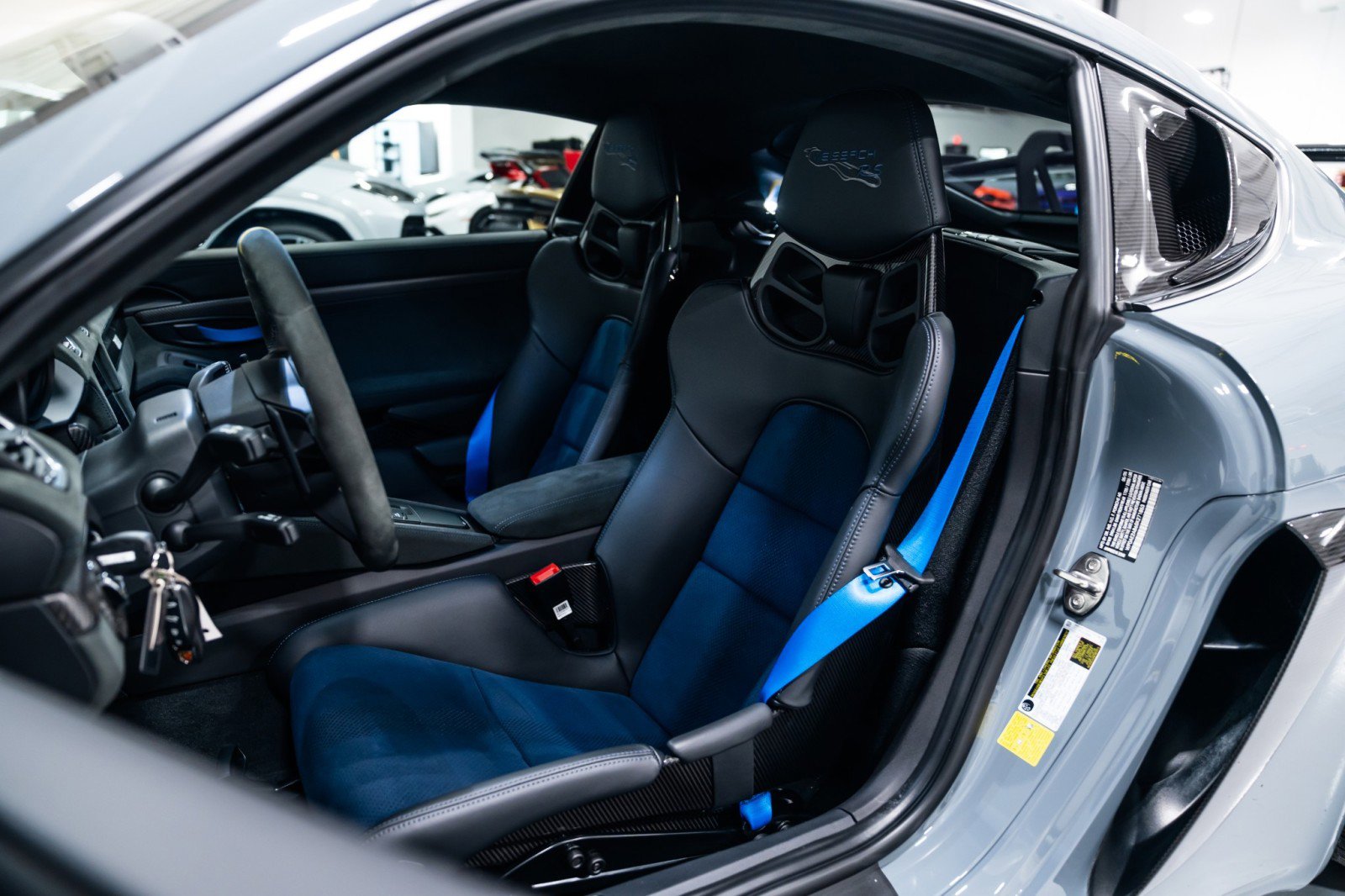 Used 2025 Porsche 718 Cayman GT4 RS image 30