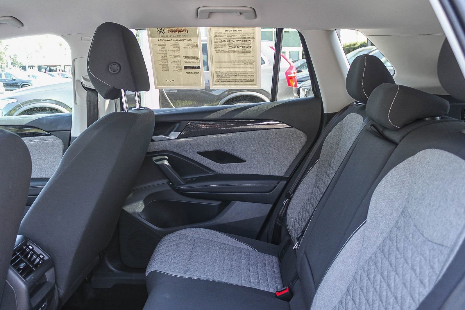 Used 2025 Volkswagen Tiguan S image 19