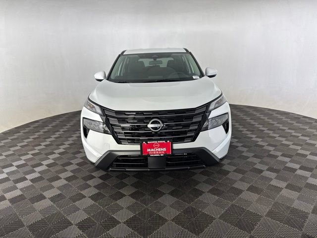 New 2026 Nissan Rogue SV AWD/4WD image 2