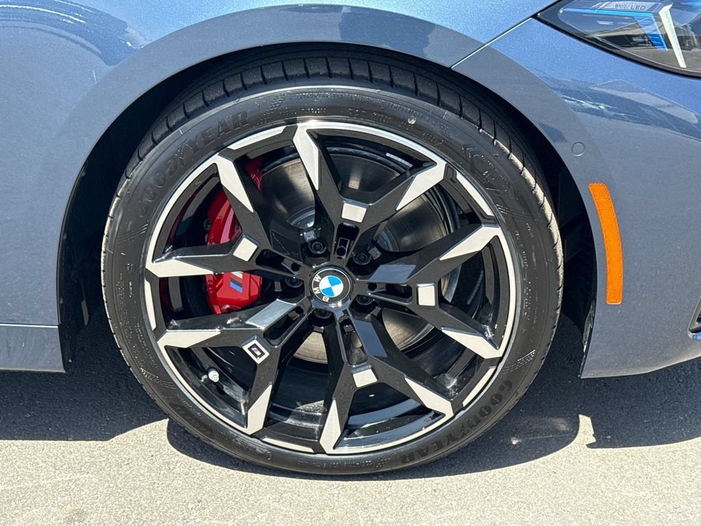 Used 2026 BMW M440i Convertible w/ Premium Package RWD image 18